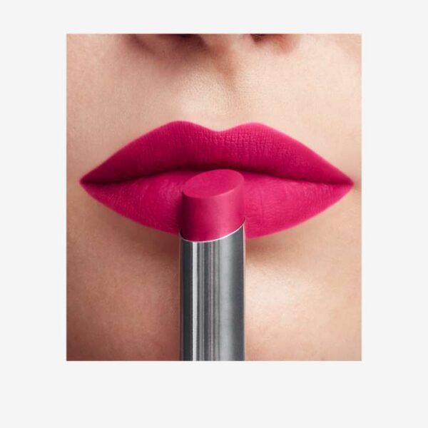 colour-unlimited-ultra-fix-lipstick-the-one-ultra-pink-lips