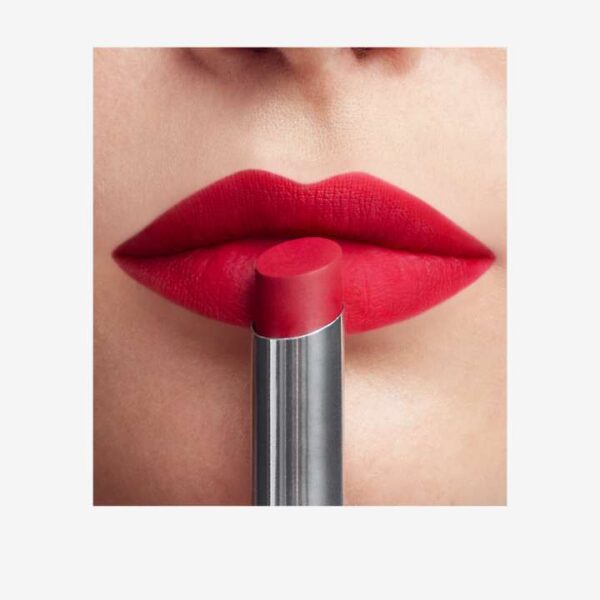 colour-unlimited-ultra-fix-lipstick-the-one-ultra-red-lips